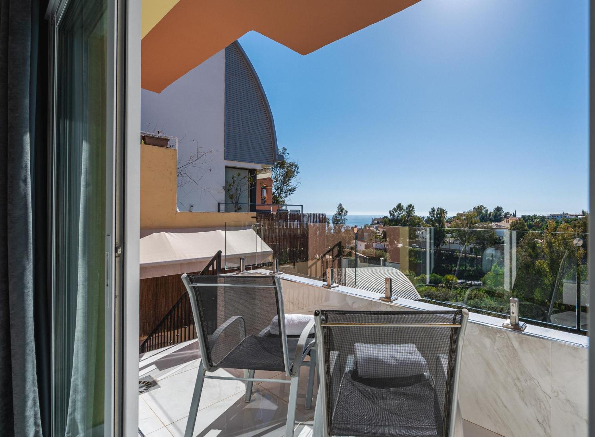Private Luxurious Hillside Villa With Pool & Sea Views For 8 To 10 Ppl Fuengirola Dış mekan fotoğraf