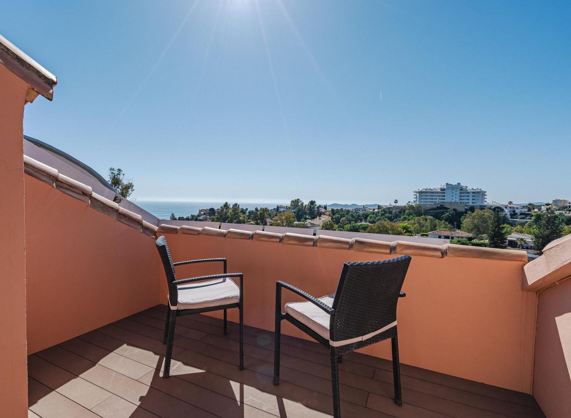 Private Luxurious Hillside Villa With Pool & Sea Views For 8 To 10 Ppl Fuengirola Dış mekan fotoğraf