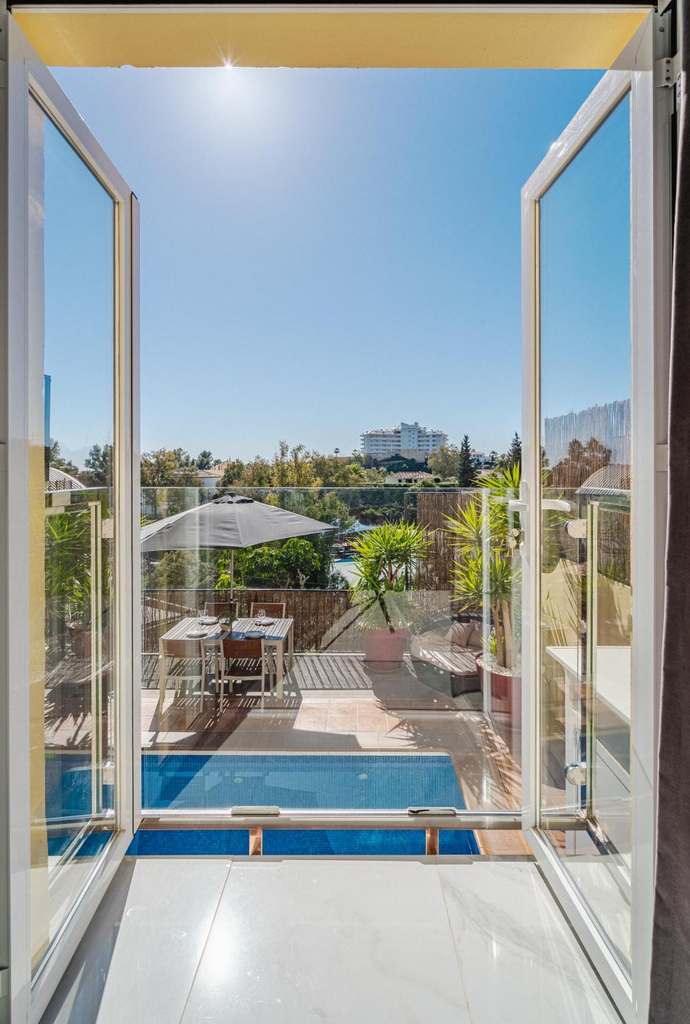 Private Luxurious Hillside Villa With Pool & Sea Views For 8 To 10 Ppl Fuengirola Dış mekan fotoğraf